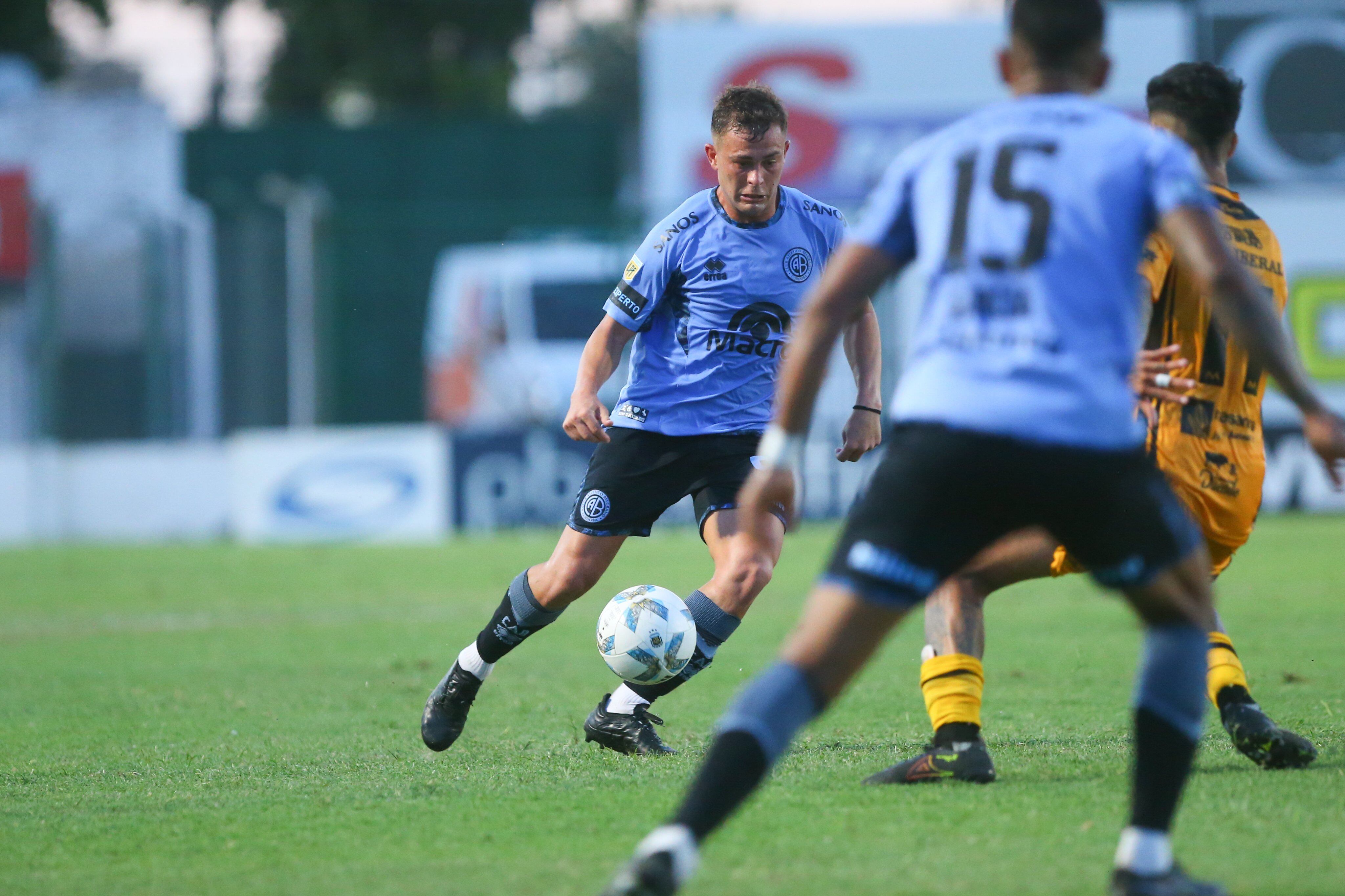 Belgrano y Mitre, en duelo por 32avos de final de la Copa Argentina, en Junín. (Prensa Belgrano)