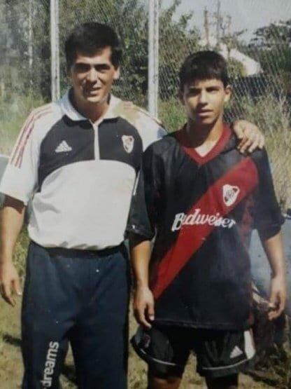 El día que Sergio "Kun" Agüero posó con la camiseta de River