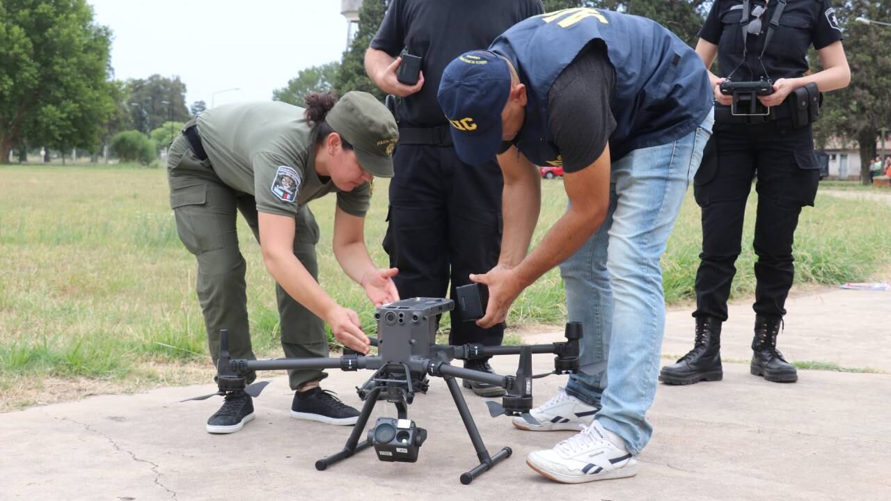 El Ministerio de Seguridad de Santa Fe adquirió veinte vehículos aéreos no tripulados.