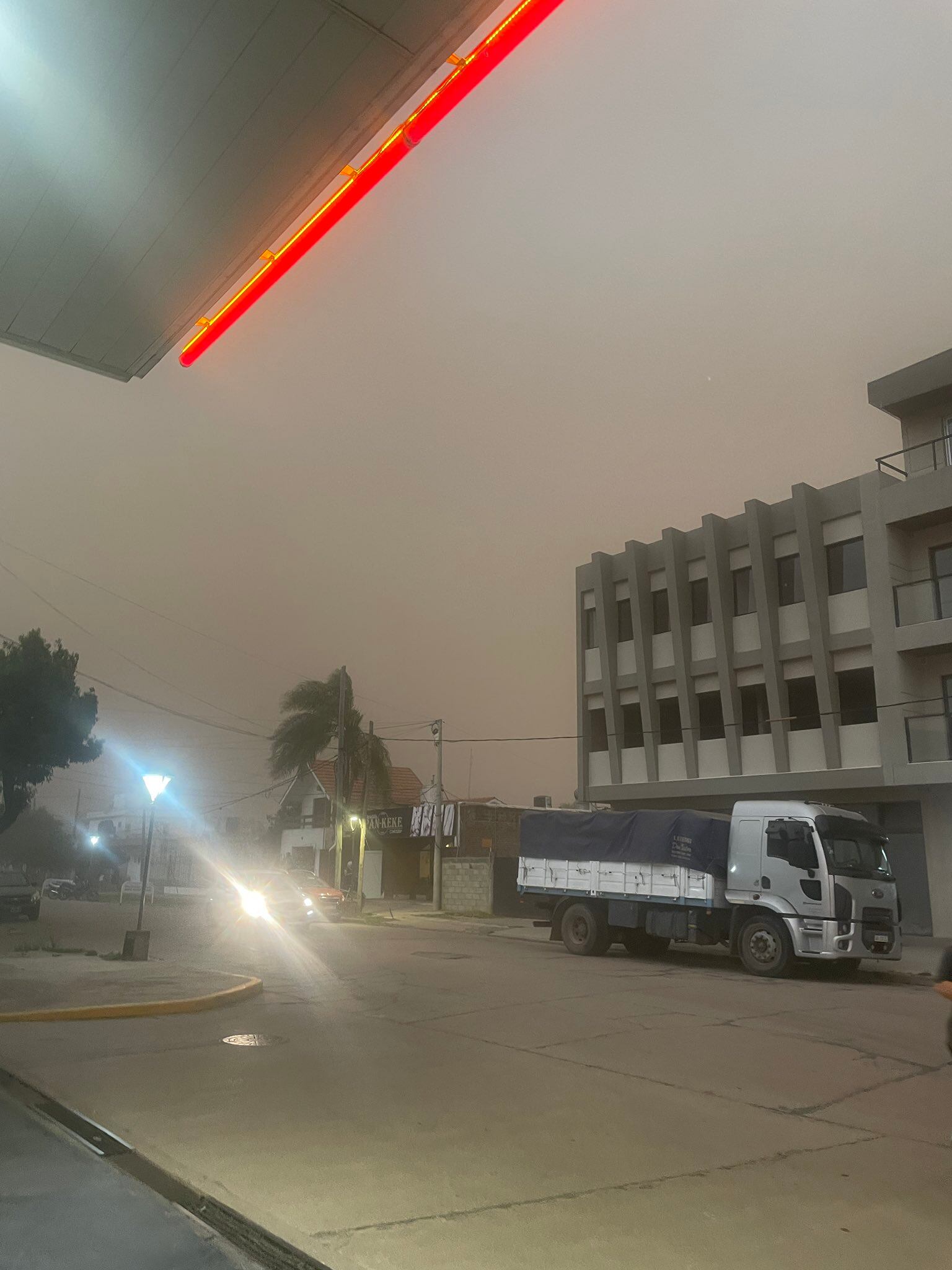 El temporal en General Cabrera, Córdoba. (@ledesmafo)