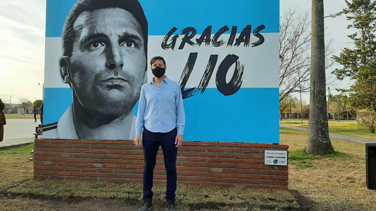 Mural de Lionel Scaloni en Pujato