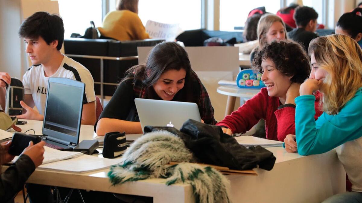 Becas para estudiar en la UBA: cómo es el programa y quiénes pueden aplicar