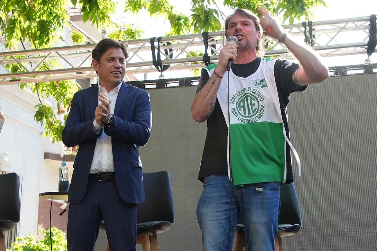 ATE Capital: Axel Kicillof junto a Daniel Catalano, secretario general del gremio. (La Voz)