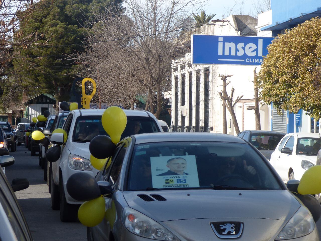 Caravana de Werner Nickel por el centro de la ciudad