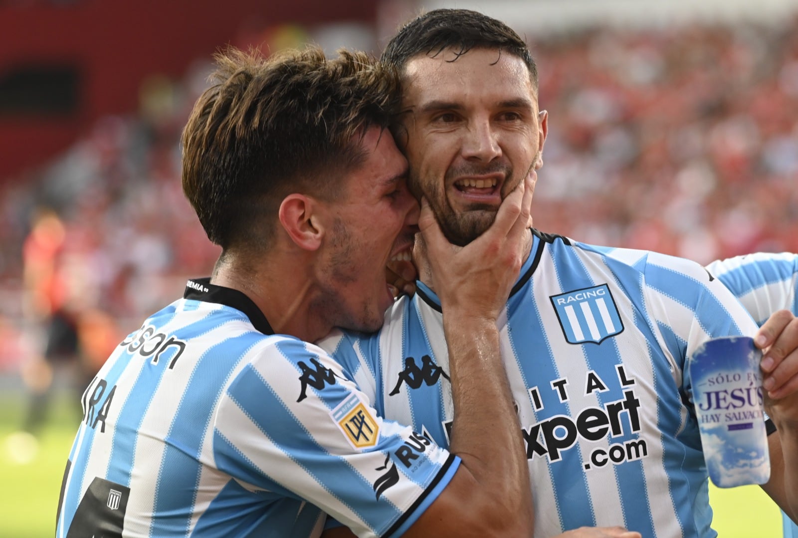 Maravilla Martínez celebra su gol ante Independiente (Fotobaires)