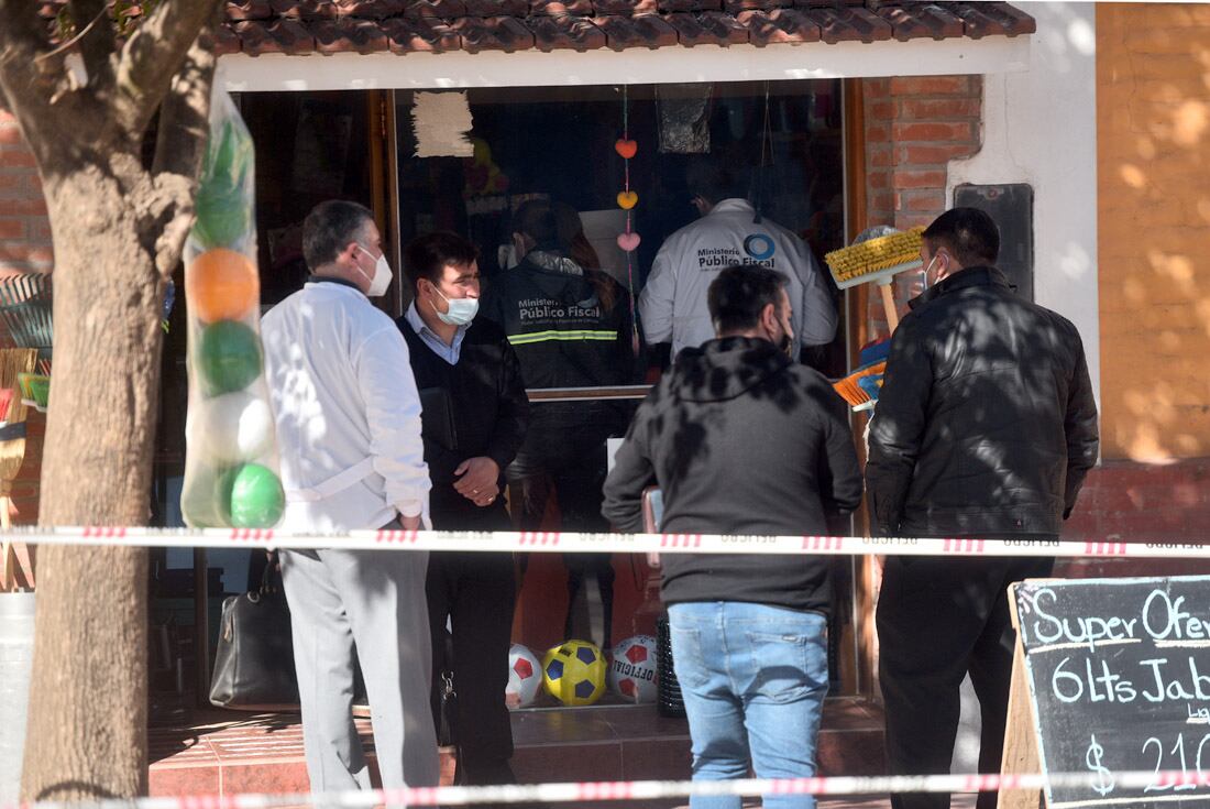 Femicidio en Río Primero: mató a su exnovia. El hecho sucedió este martes alrededor de las 12.30 en un local comercial de la calle Contardo Ferrini.
Es la décima víctima por violencia machista en lo que va de 2021.(Pedro Castillo/ La voz)