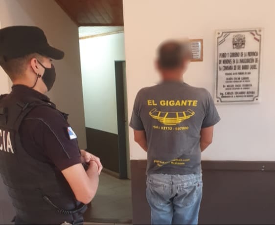 Un hombre fue detenido en Colonia Alberdi por violencia de género.