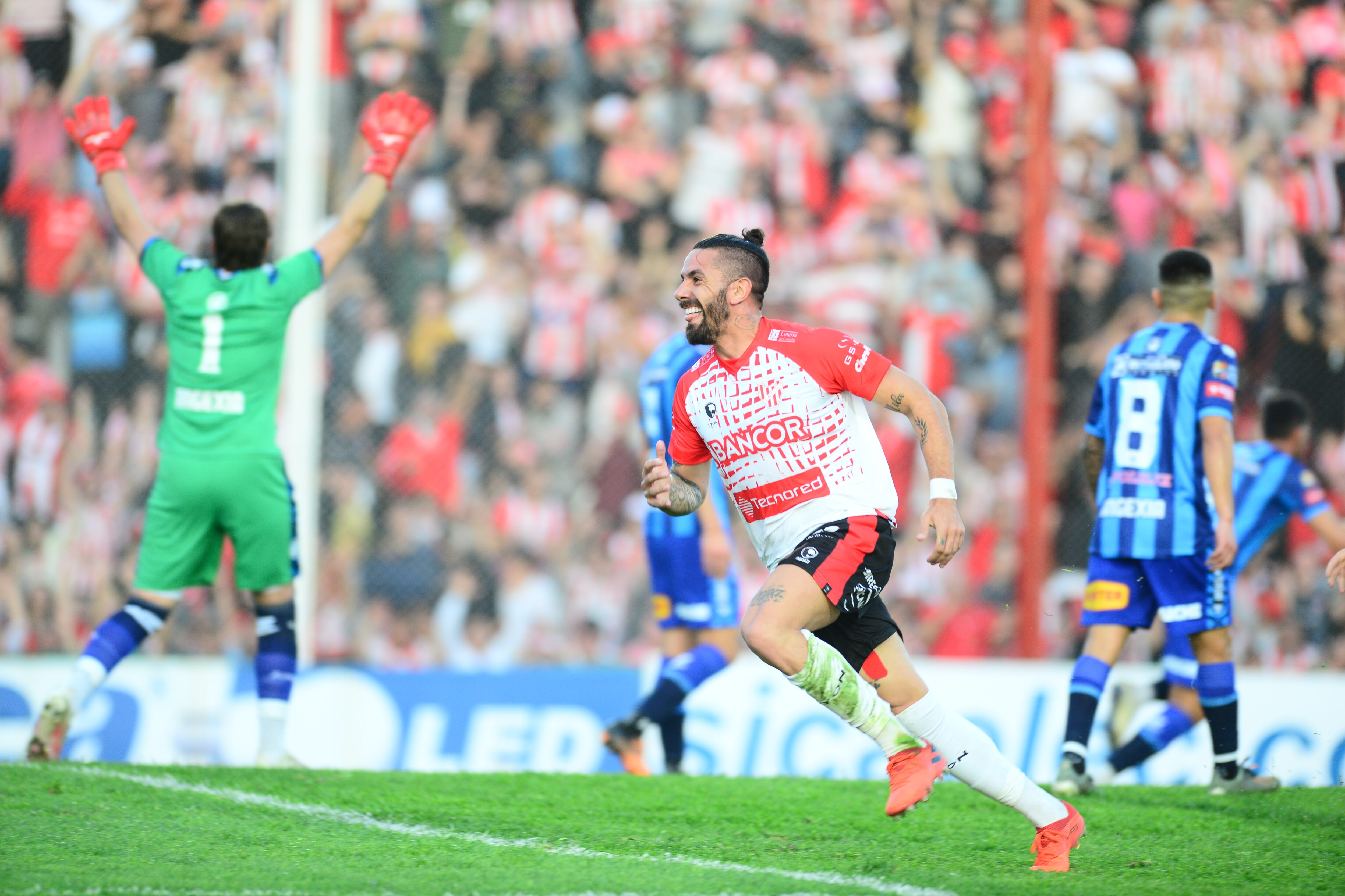 Gol de Patricio Cucchi ante San Telmo por la Primera Nacional (José Hernández / La Voz)