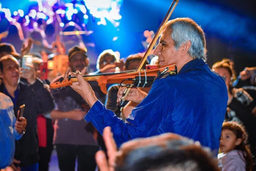 El cierre de la peña, el broche de oro lo puso "Peteco" Carabajal junto a sus músicos.