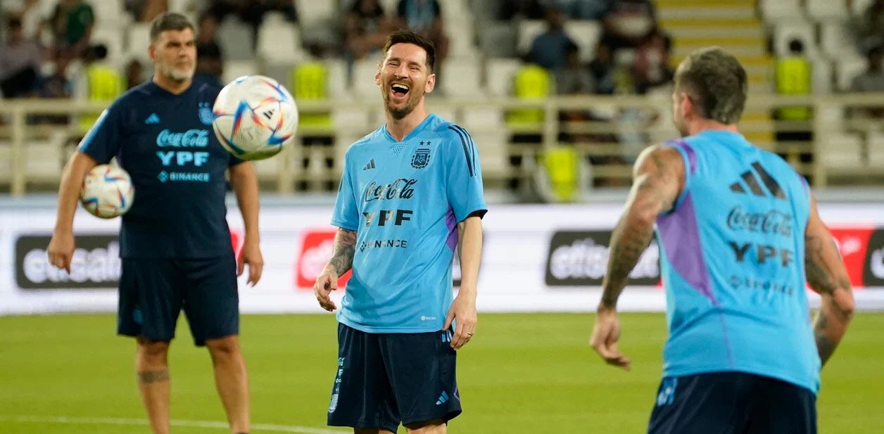 Entrenamiento de la selección Argentina de Fútbol en Abu Dhabi