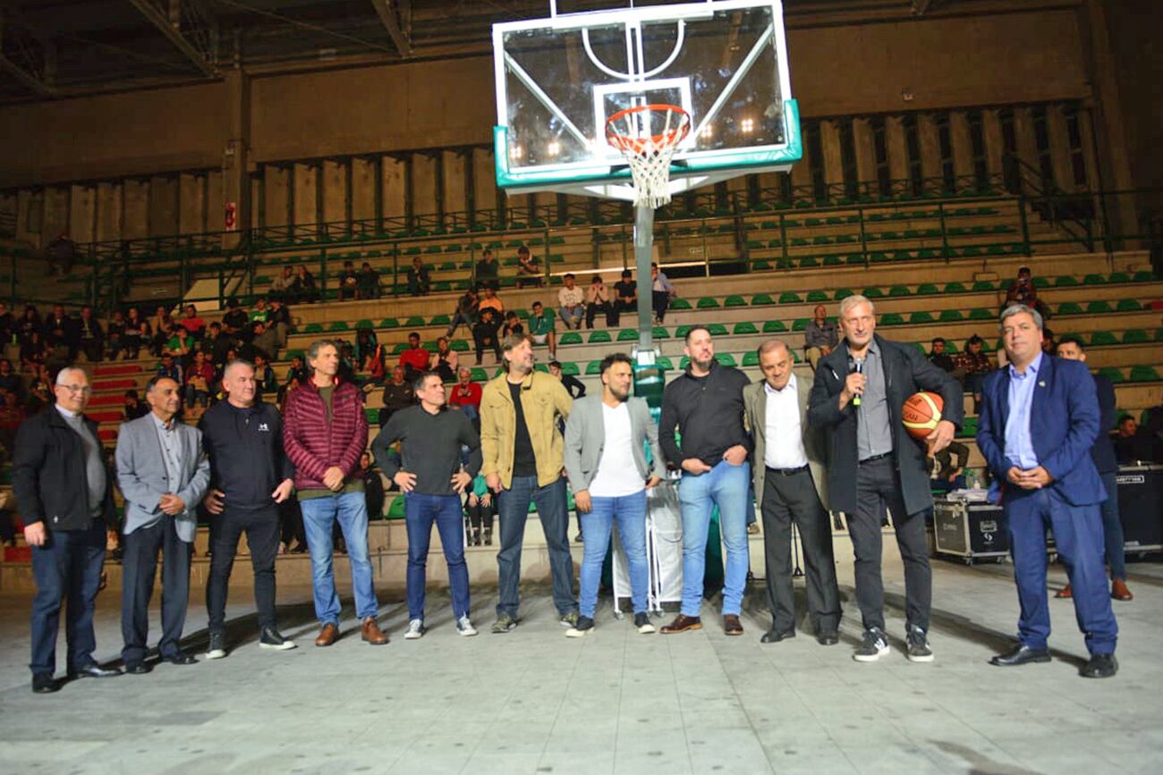 Atenas abrió las puertas de su nuevo estadio. (Javier Ferreyra / La Voz)