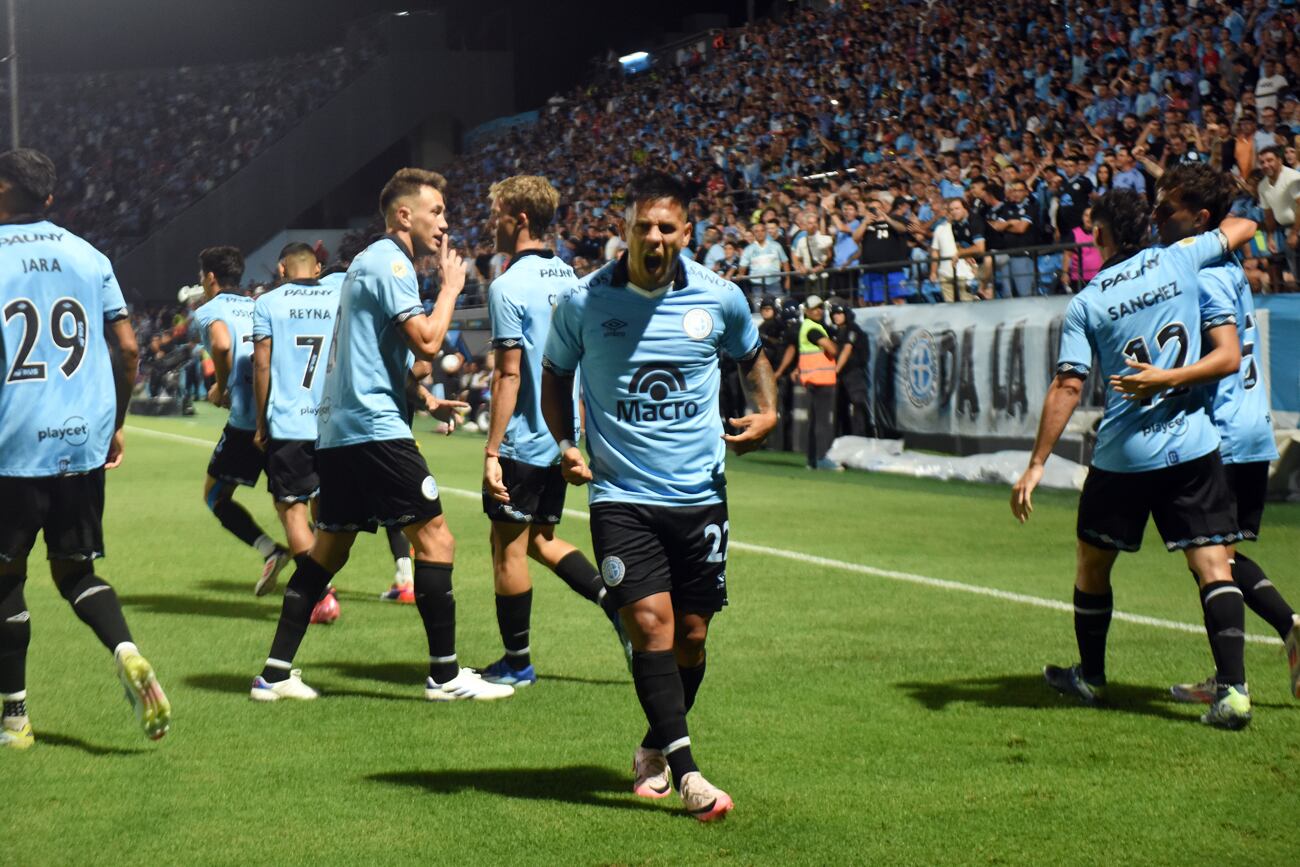 Triunfazo de Belgrano en el Gigante de Alberdi ente Aldosivi. Foto Javier Ferreyra