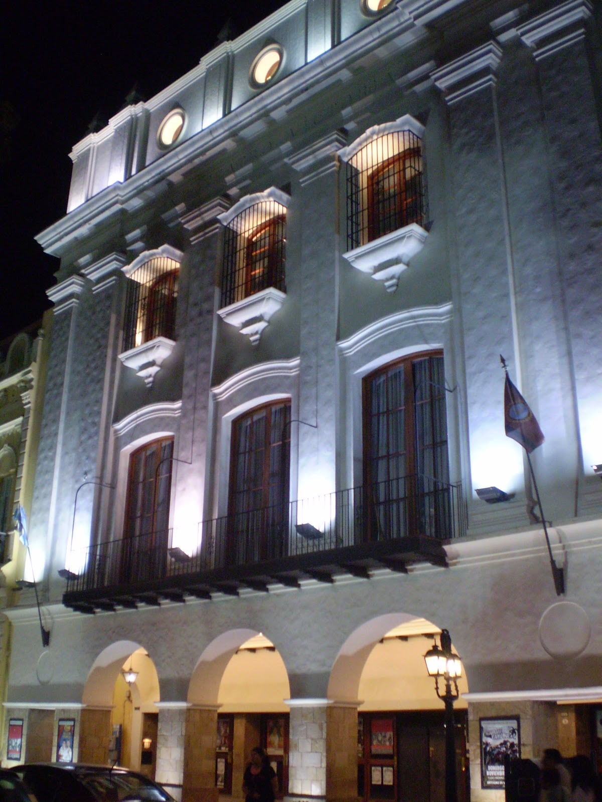 Las refacciones buscan revalorizar el patrimonio histórico del Teatro.