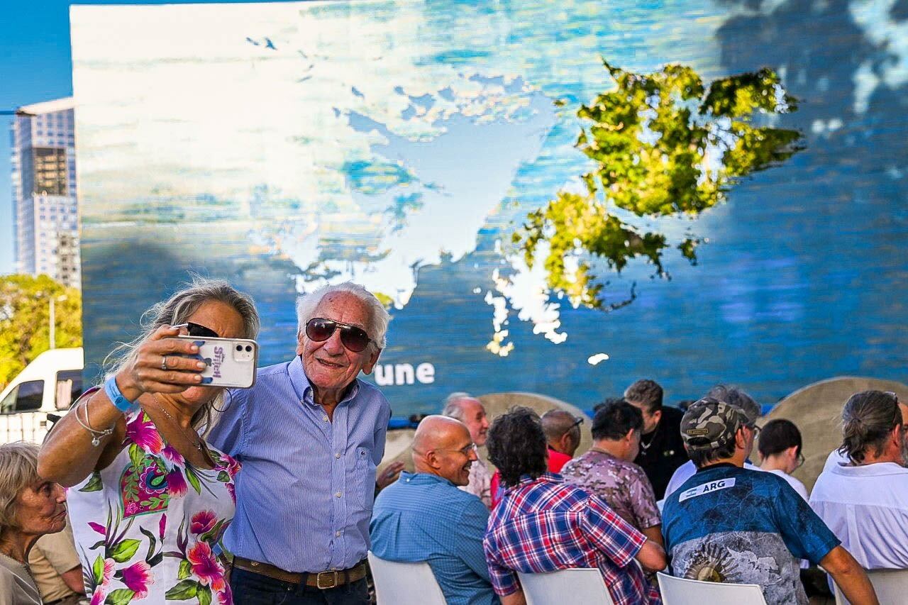 Tierra del Fuego acompañó la inauguración de un nuevo monumento a Malvinas en Buenos Aires