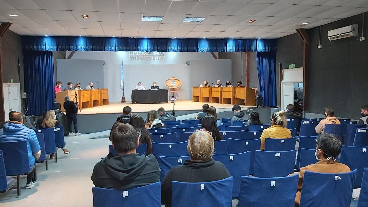 Arroyito: una Sesión Especial de Concejo Deliberante por el DNU con agravios y discusiones