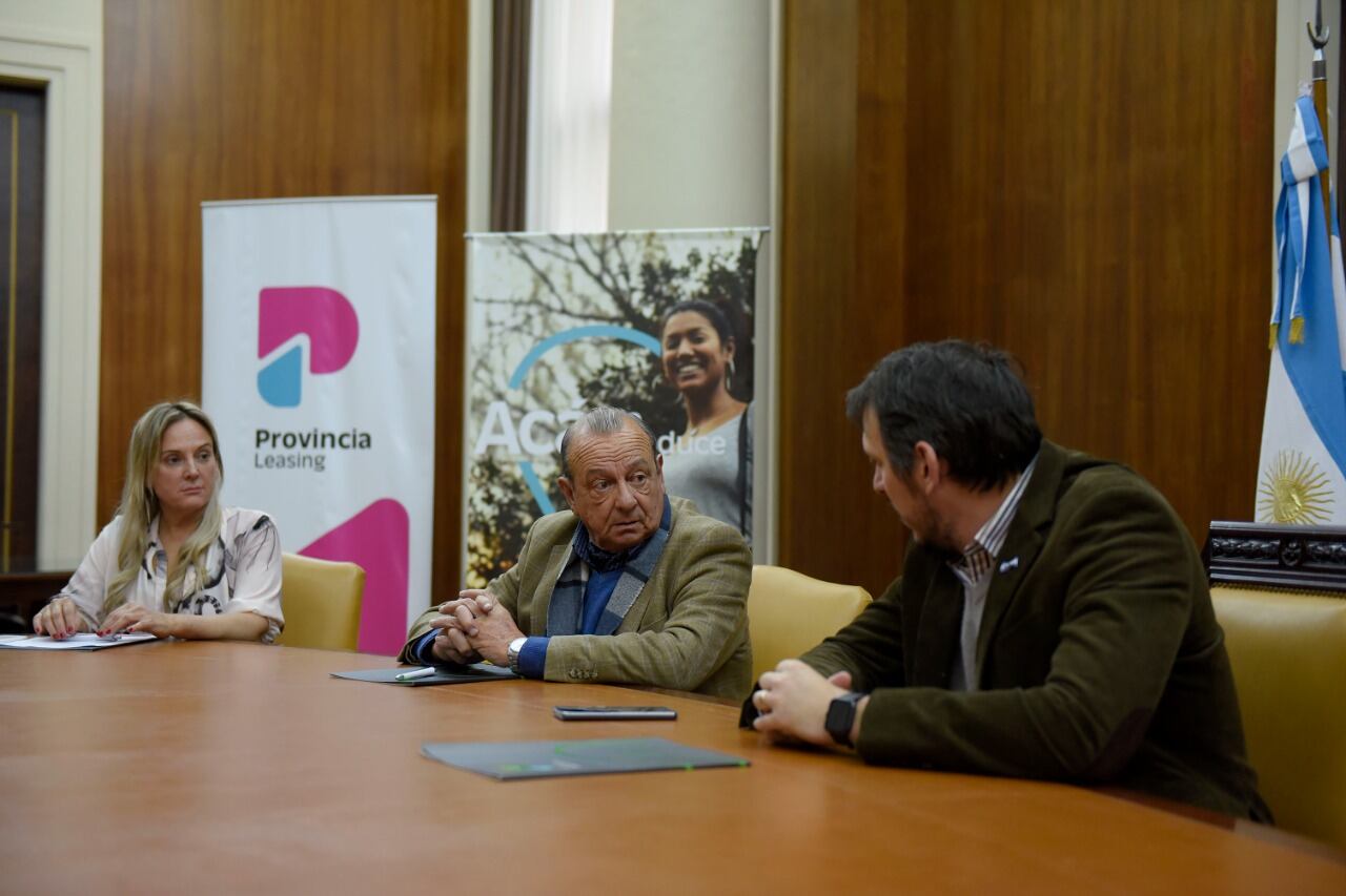 Provincia Leasing firmó un acuerdo por más de $49 millones con el municipio de Tres Arroyos