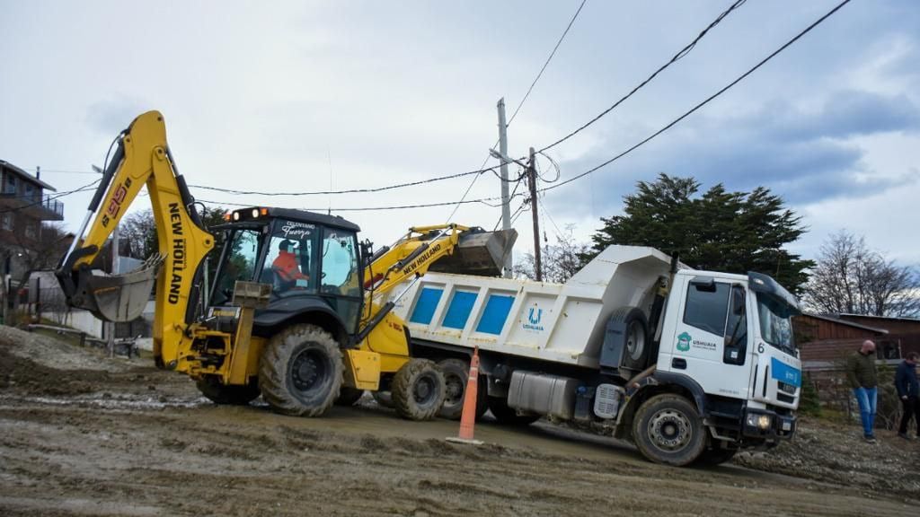 El Municipio lleva adelante el mantenimiento de las calles de tierra en diferentes barrios de la ciudad