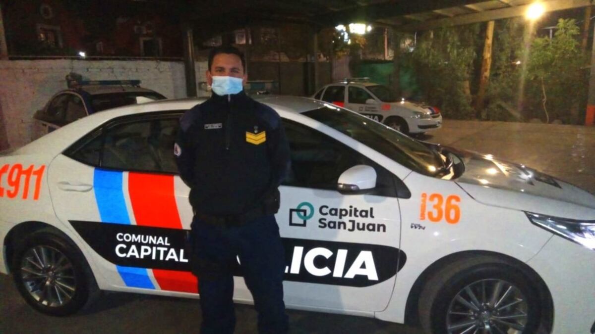 Efectivos de la Policía Comunal de Capital salvaron a un bebé sanjuanino que no respiraba