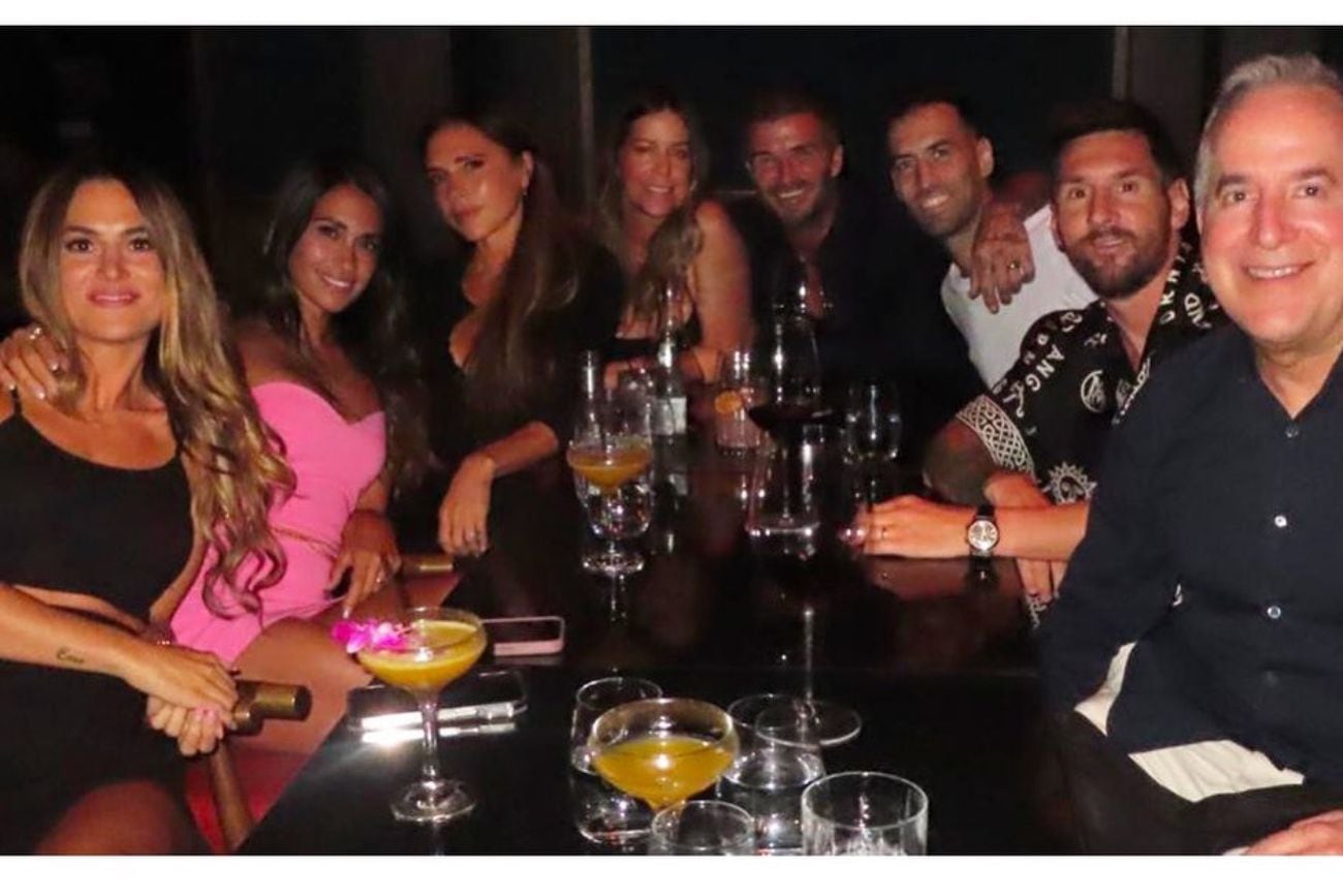 La noche de Lionel Messi, Antonela Roccuzzo y Victoria y David Beckham.