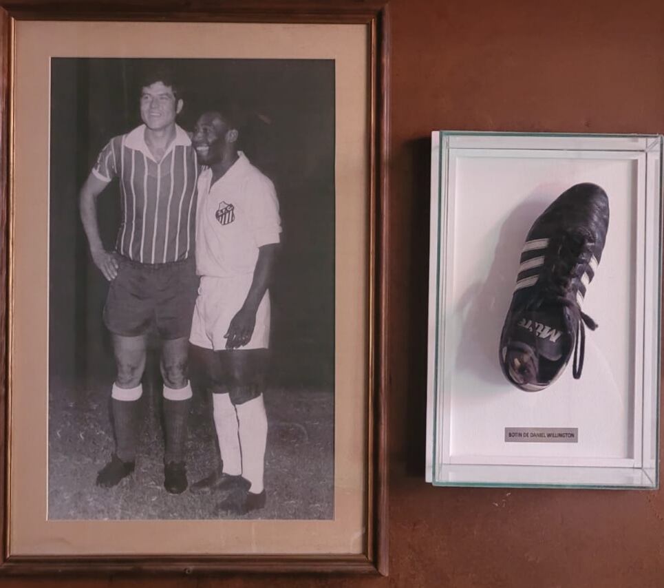 El Daniel y Pelé. El brasileño elogió al ídolo de Talleres tras un amistoso.