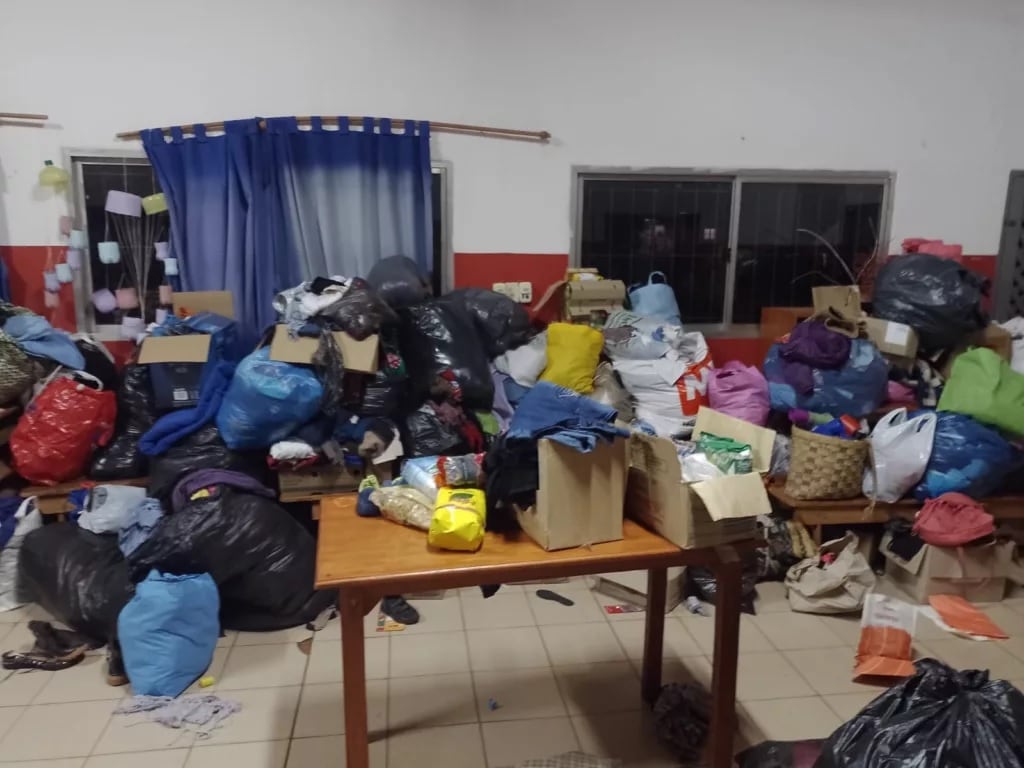 En menos de 24 horas, vecinos lograron recolectar donaciones para la familia afectada.