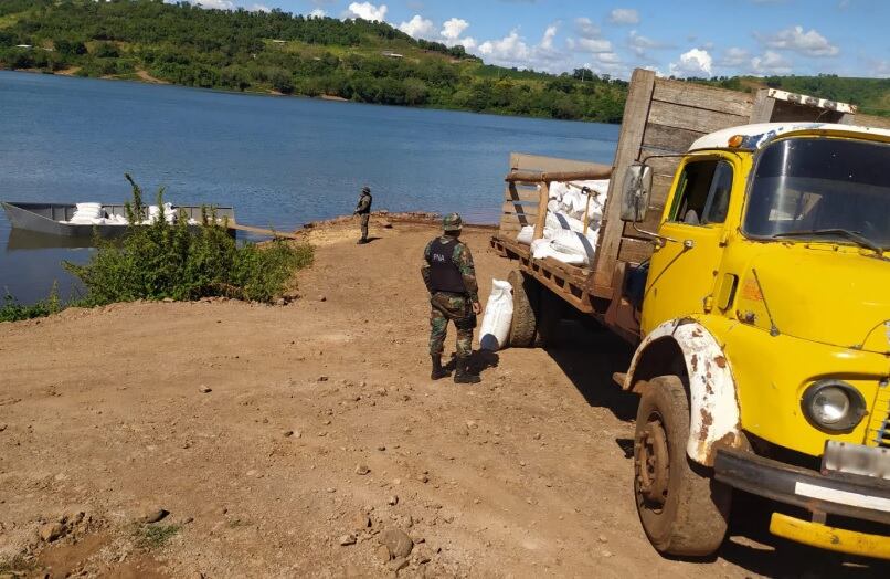 Secuestran contrabando de alpiste en El Soberbio.