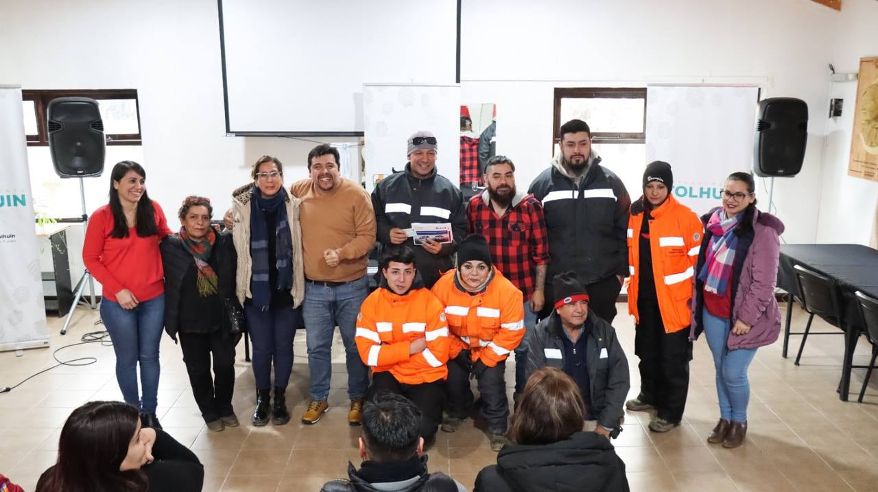 Tolhuin recibió dos nuevos vehículos para la flota municipal