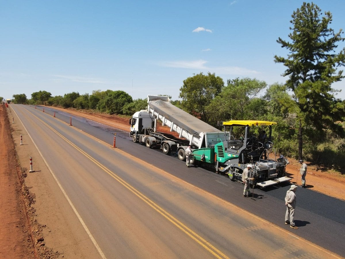 Inician las obras de asfaltado en la Autovía 105.