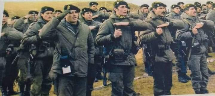 La imagen de uno de los regimientos que debió alistarse para combatir en la guerra de las Islas Malvinas.