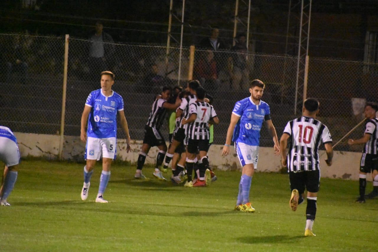 Estudiantes de Río Cuarto necesita sumar para volver a meterse en zona de reducido (Foto: Prensa Gimnasia de Mendoza).