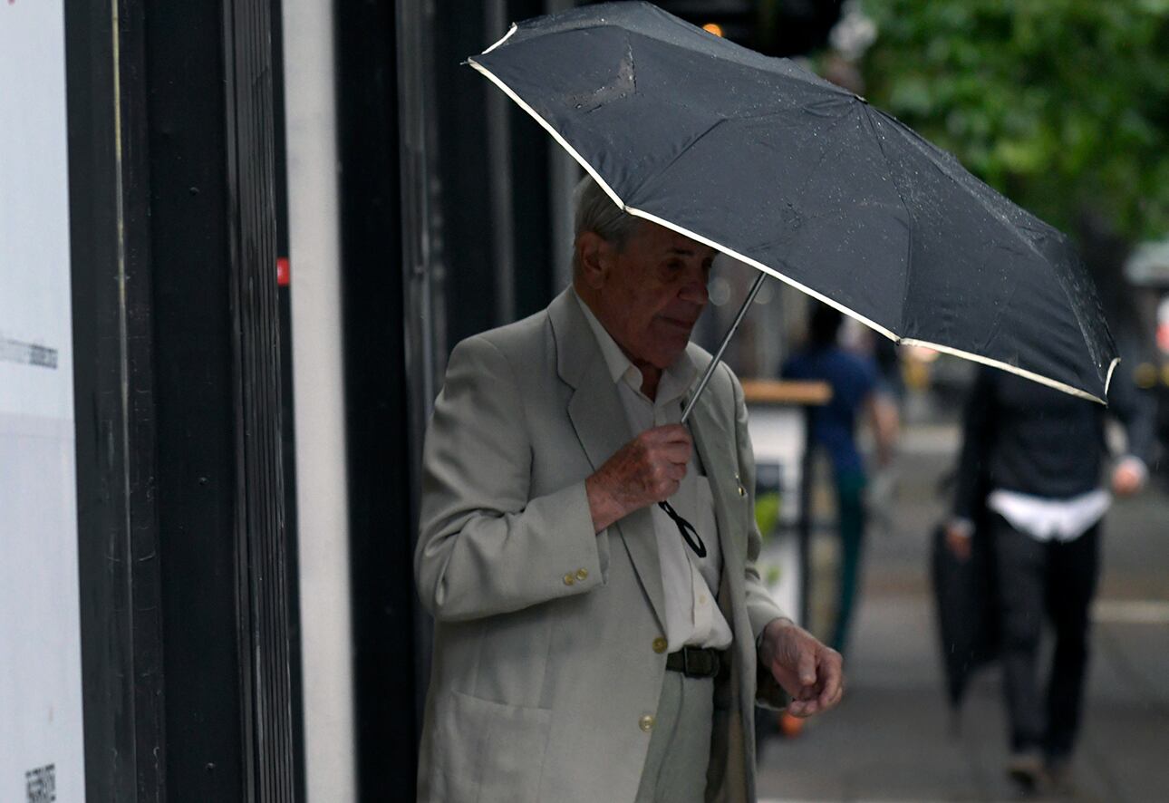 LLuvia en Mendoza
Esta mañana amaneció fresco y con lluvias intermitentes en Mendoza

Foto: Orlando Pelichotti 