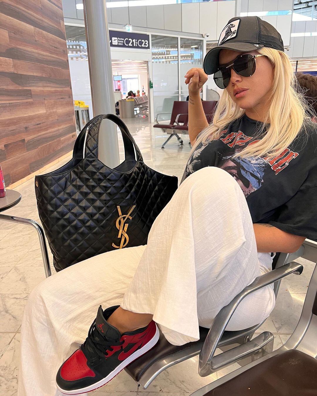 Wanda Nara apunto de abordar