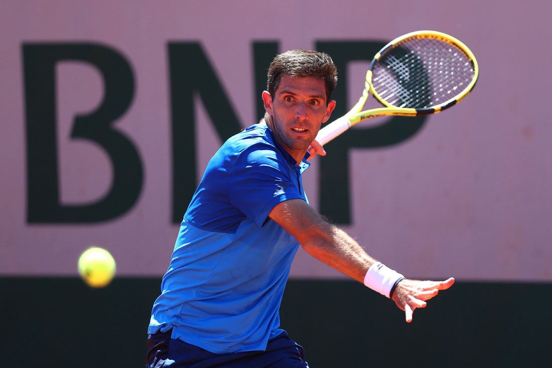 A segunda ronda. Federico Delbonis sorteó con éxito su debut en París y acompañará a Pella en la próxima instancia. (@ATPTour_ES)