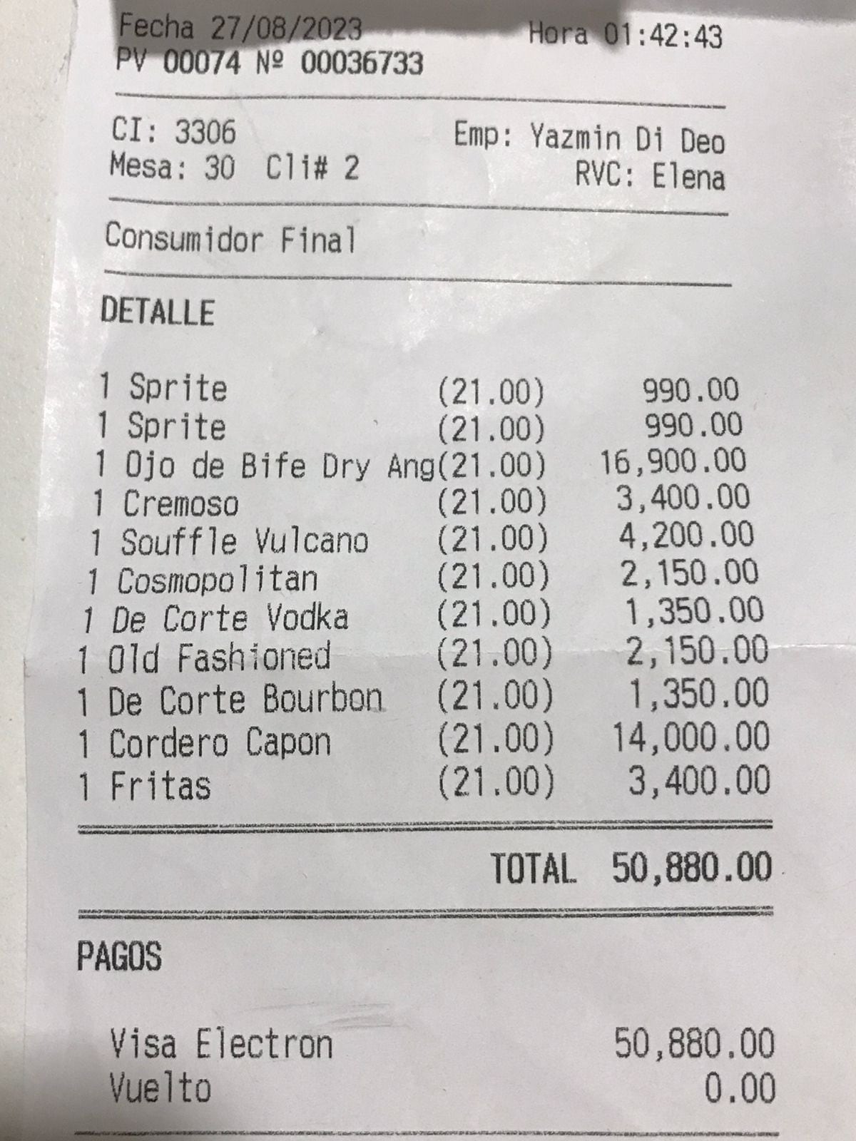 Fue a comer a un hotel de lujo, gastó una fortuna, pero se mostró feliz con el precio: “Tenés que ir antes que explote el país”