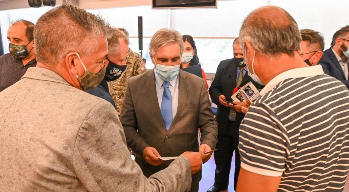 Llaryora anunció una serie de beneficios sociales para excombatientes de Malvinas