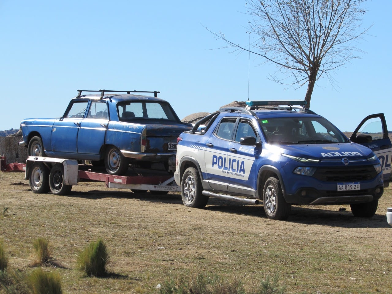 Personal policial y municipio asisiten a familia en Pampa de Achala