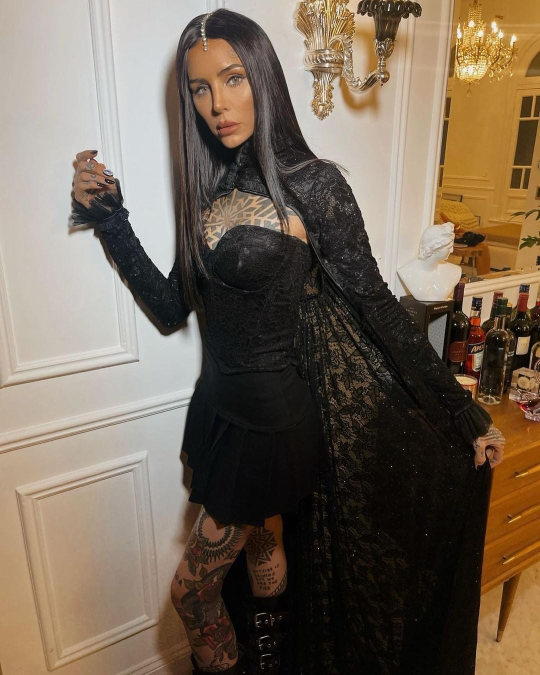 Cande Tinelli posó como una vampiresa