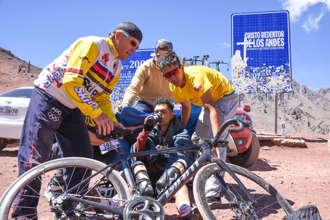 La séptima etapa en Alta Montaña, de la Vuelta de Mendoza 2023, quedó en manos del mendocino Mario Ovejero de San Carlos. Hubo quienes sintieron el esfuerzo extremo de la trepada. 

Foto: Mariana Villa / Los Andes