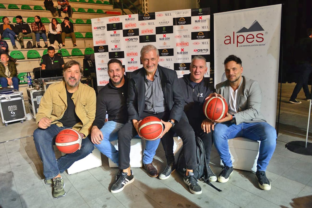 Atenas abrió las puertas de su nuevo estadio. (Javier Ferreyra / La Voz)