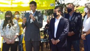 Arnaldo Medina vice ministro de Salud de la Nación, junto al gobernador de Misiones, Oscar Herrera Ahuad.