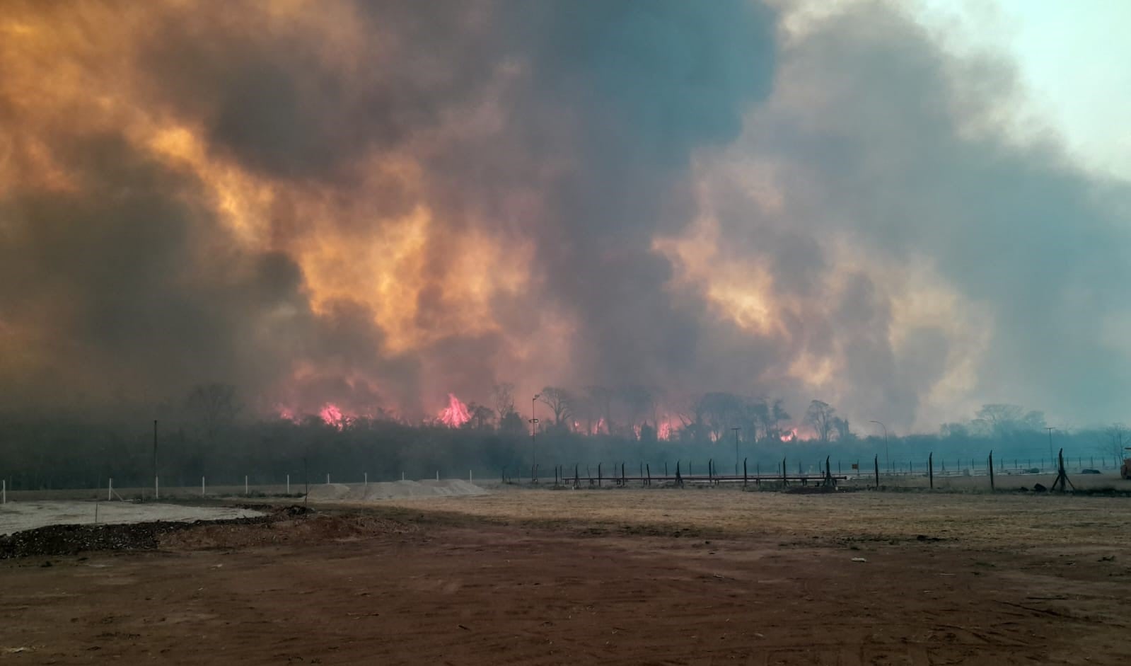 Un verdadero infierno se apoderó de varios miles hectáreas de bosque degradado y pastizales en el Ramal jujeño.