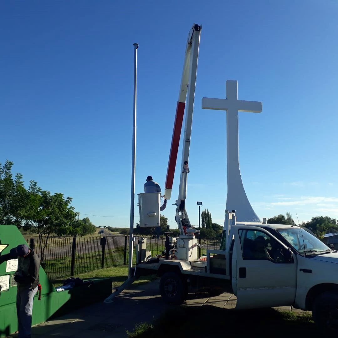 Mejoraron el sistema lumínico del monumento emplazado en la rotonda de El Cristo.  