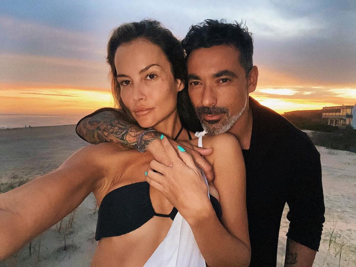 Ezequiel Lavezzi le hizo una broma hot a Natalia Borges en un video en Uruguay