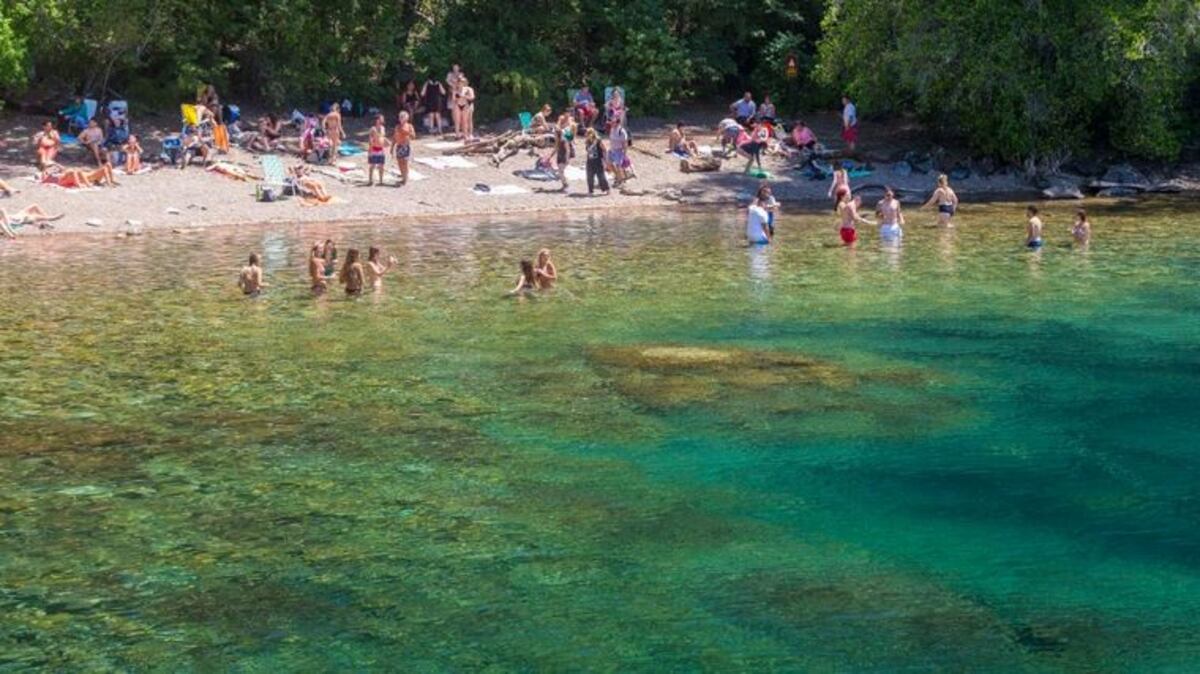 Cómo es el “Miami cordobés”, la playa en el interior de Córdoba con aguas cristalinas