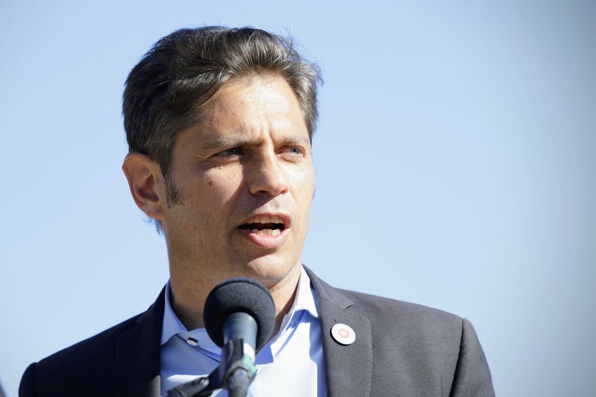 Axel Kicillof cruzó a Javier Milei por el sueldo de los docentes
