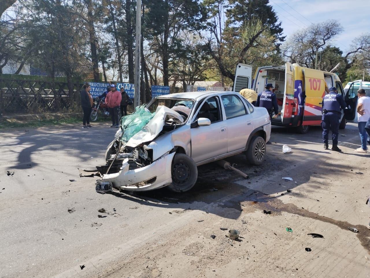 Uno de los autos implicados en el violento choque camino a Malvinas Argentinas. (Policía)