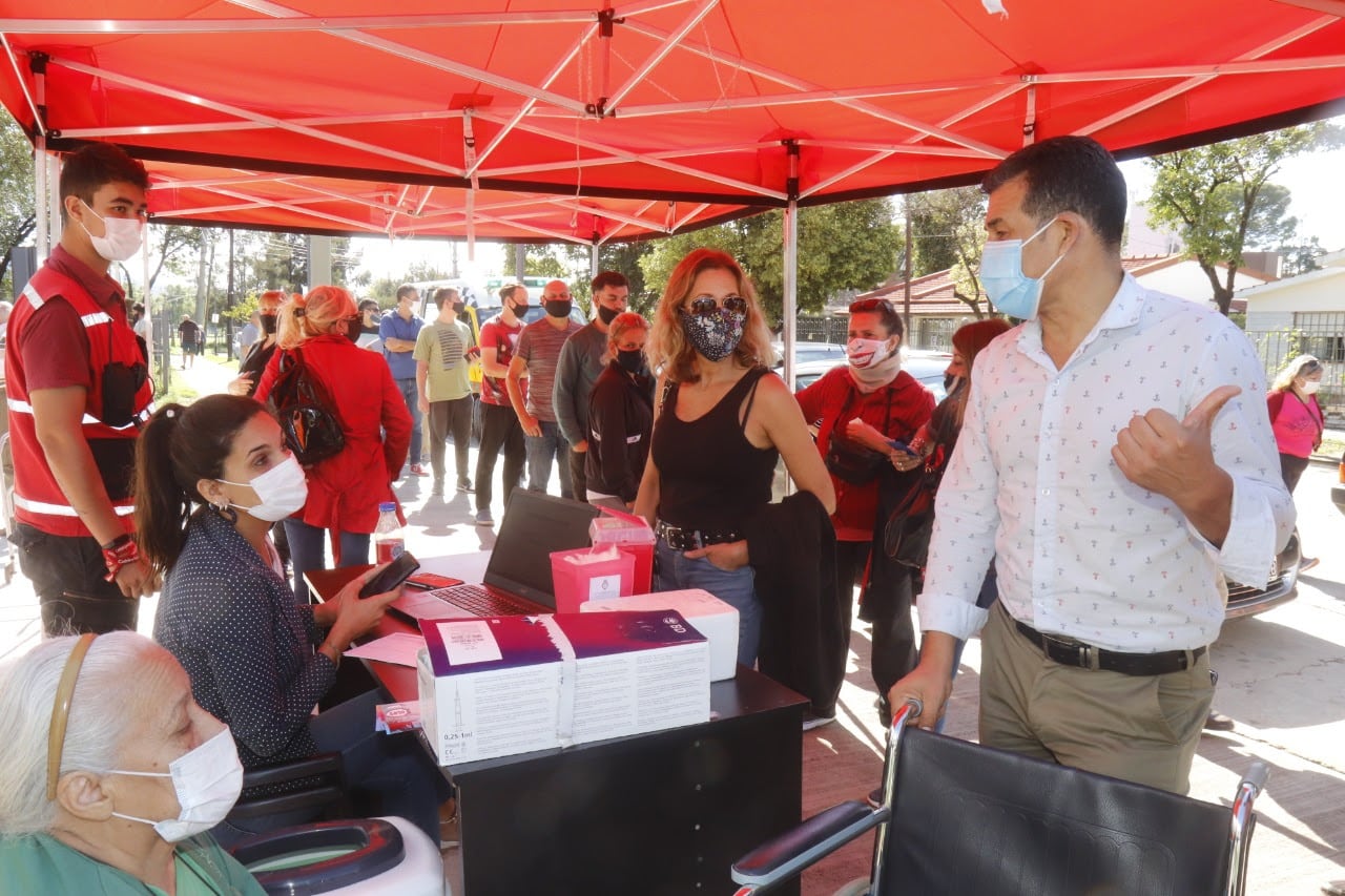 El secretario de Salud Pública julio Niz, este martes en las instalaciones del Estadio Arena de Villa Carlos Paz.