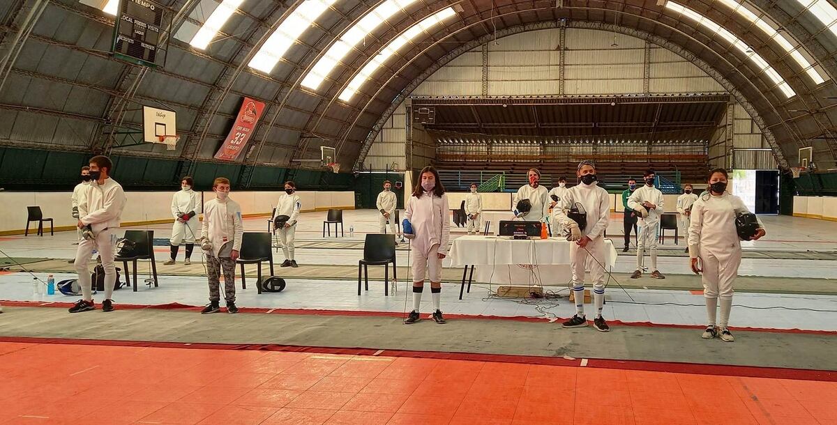 Torneo Mendocino de Esgrima: calidad y buenos combates en el regreso de los sables y floretes