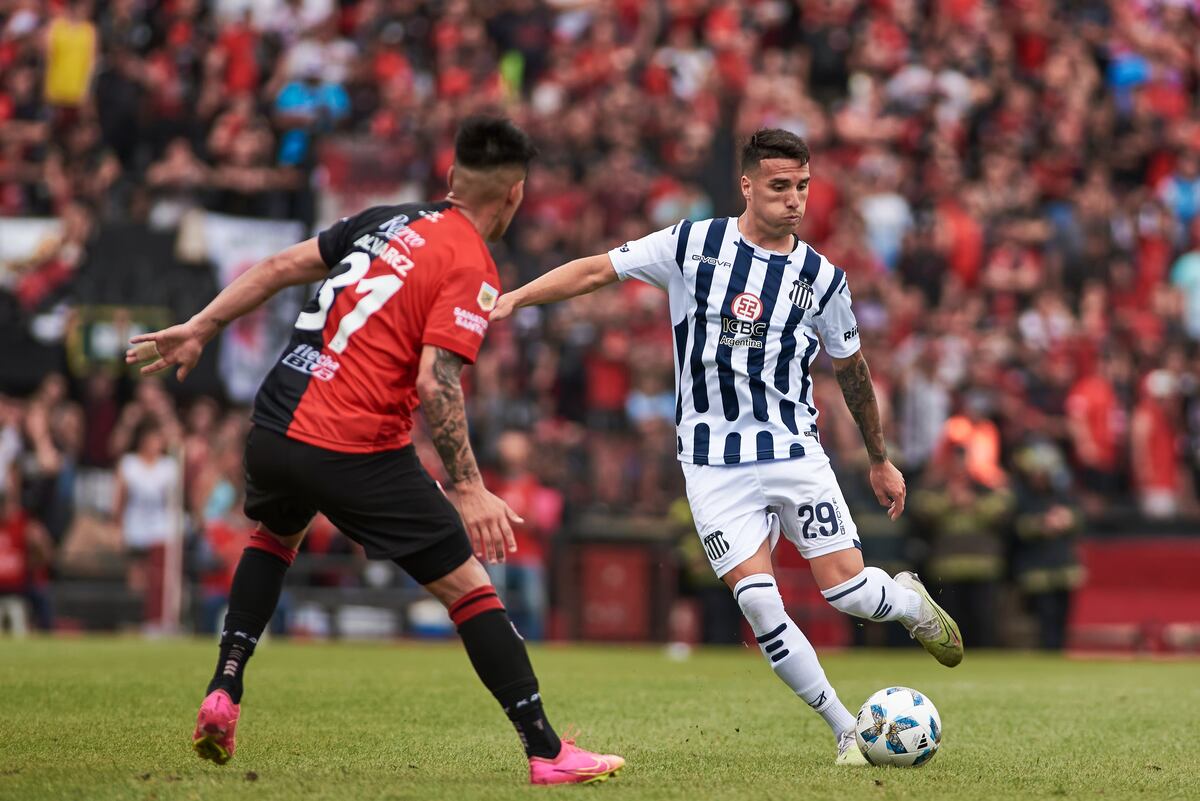 Talleres fue goleado por Colón y todavía no aseguró su pase a Copa Libertadores