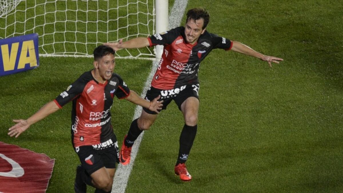 Christian Bernardi, gol cordobés para el histórico título de Colón